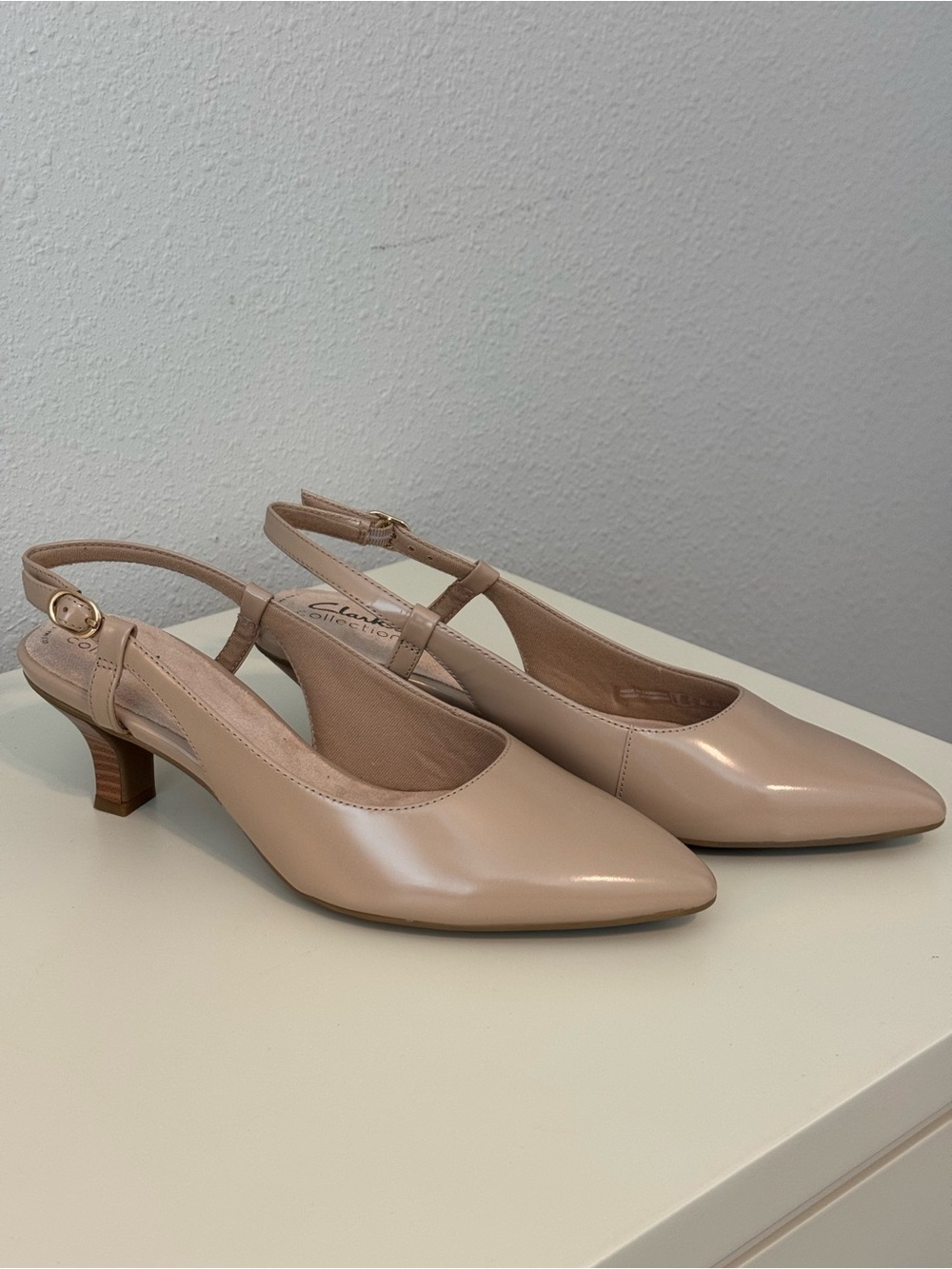 Clarks Women's Nude Beige Slingback Pointed Toe Kitten Heels